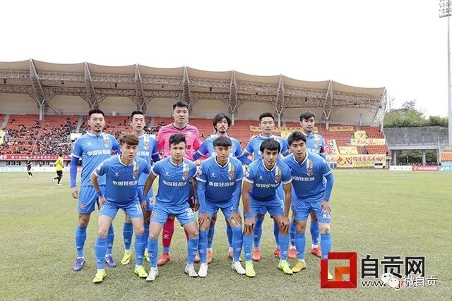 雷霆力克卫冕冠军豪取15连胜 鹈鹕轻取奇才